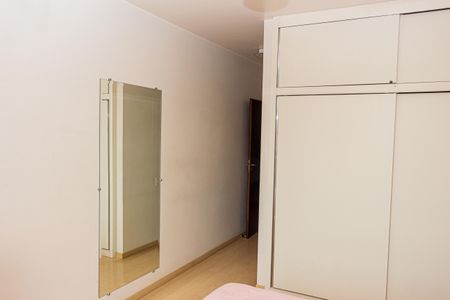 Casa à venda com 190m², 3 quartos e 2 vagas Casa à venda com 190m², 3 quartos e 2 vagasSuíte