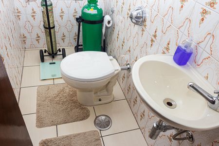 Casa à venda com 190m², 3 quartos e 2 vagas Casa à venda com 190m², 3 quartos e 2 vagasLavabo