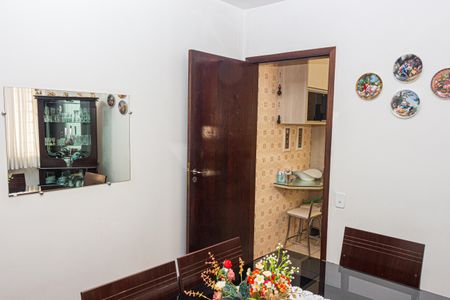 Casa à venda com 190m², 3 quartos e 2 vagas Casa à venda com 190m², 3 quartos e 2 vagasSala de Jantar