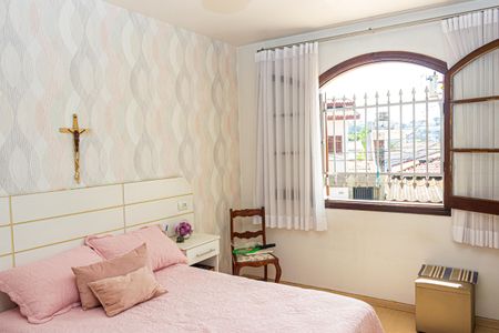 Casa à venda com 190m², 3 quartos e 2 vagas Casa à venda com 190m², 3 quartos e 2 vagasSuíte