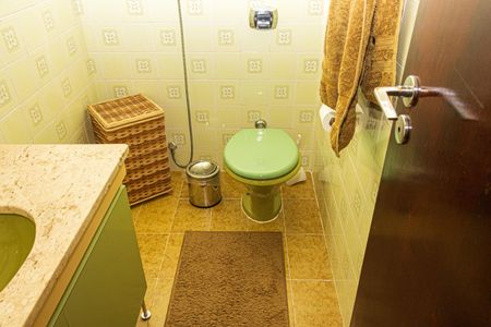 Casa à venda com 190m², 3 quartos e 2 vagas Casa à venda com 190m², 3 quartos e 2 vagasBanheiro