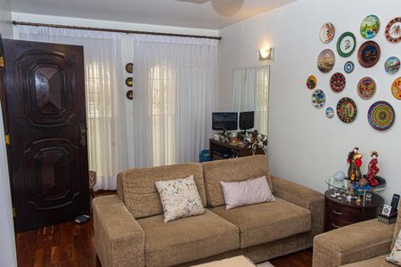 Casa à venda com 190m², 3 quartos e 2 vagas Casa à venda com 190m², 3 quartos e 2 vagasSala