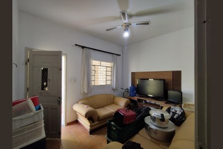 Casa à venda com 95m², 3 quartos e 2 vagas Casa à venda com 95m², 3 quartos e 2 vagasSala