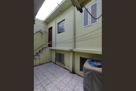 Casa à venda com 95m², 3 quartos e 2 vagas Casa à venda com 95m², 3 quartos e 2 vagasCasa Fundos