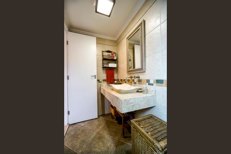 Apartamento à venda com 124m², 4 quartos e 3 vagasBanheiro da suíte