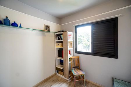 Apartamento à venda com 124m², 4 quartos e 3 vagasQuarto 02