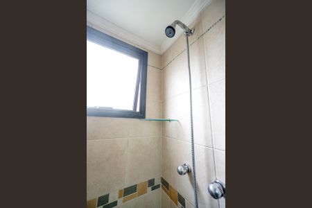 Apartamento à venda com 124m², 4 quartos e 3 vagasChuveiro