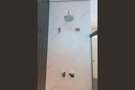 Casa de condomínio para alugar com 380m², 5 quartos e 4 vagasBanheiro da Suíte 3