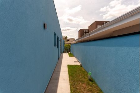 Casa de condomínio para alugar com 380m², 5 quartos e 4 vagasQuintal