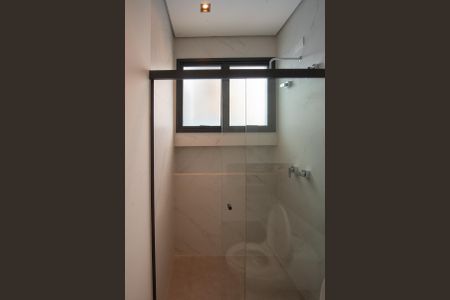 Casa de condomínio para alugar com 380m², 5 quartos e 4 vagasBanheiro da Suíte 5