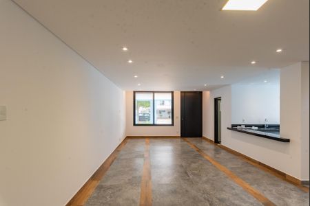 Casa de condomínio para alugar com 380m², 5 quartos e 4 vagasSala