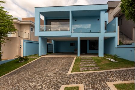 Casa de condomínio para alugar com 380m², 5 quartos e 4 vagasFachada