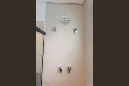 Casa de condomínio para alugar com 380m², 5 quartos e 4 vagasBanheiro da Suíte 2