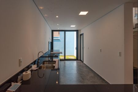 Casa de condomínio para alugar com 380m², 5 quartos e 4 vagasCozinha 2