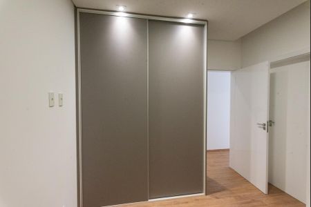 Casa de condomínio para alugar com 380m², 5 quartos e 4 vagasSuíte 4
