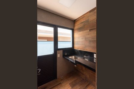 Casa de condomínio para alugar com 380m², 5 quartos e 4 vagasÁrea de Serviço