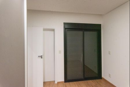 Casa de condomínio para alugar com 380m², 5 quartos e 4 vagasSuíte 4