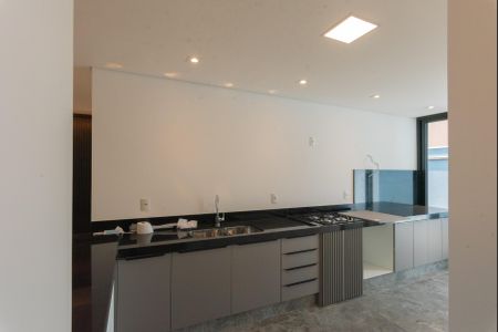 Casa de condomínio para alugar com 380m², 5 quartos e 4 vagasCozinha 2