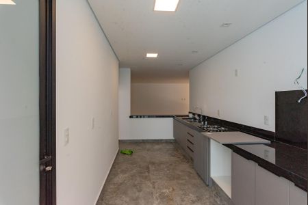Casa de condomínio para alugar com 380m², 5 quartos e 4 vagasCozinha 2