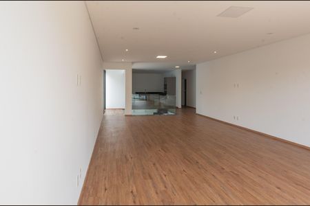 Casa de condomínio para alugar com 380m², 5 quartos e 4 vagasSala 2