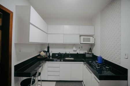 Casa à venda com 360m², 7 quartos e 3 vagascozinha 6