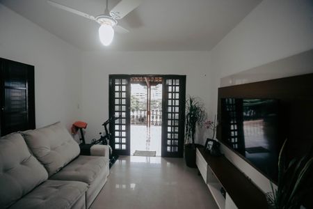 Casa à venda com 360m², 7 quartos e 3 vagasSala
