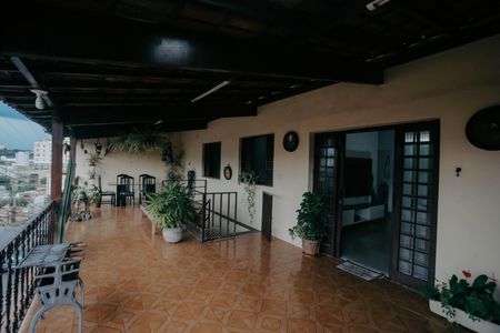 Casa à venda com 360m², 7 quartos e 3 vagasVaranda da Sala