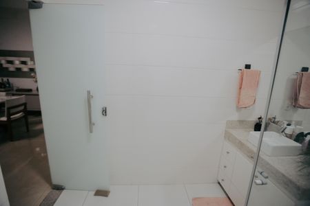 Casa à venda com 360m², 7 quartos e 3 vagasBanheiro 2