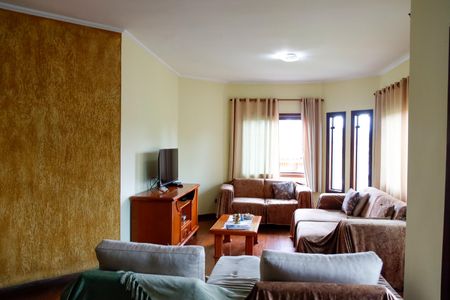 Casa à venda com 263m², 4 quartos e 3 vagasSala