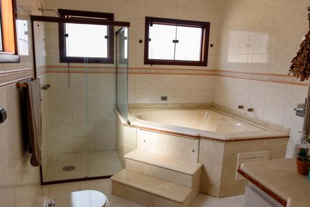 Casa à venda com 263m², 4 quartos e 3 vagasBanheiro da Suíte 3