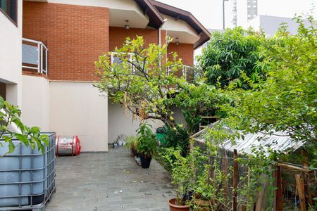 Casa à venda com 263m², 4 quartos e 3 vagasQuintal