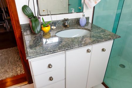 Casa à venda com 263m², 4 quartos e 3 vagasBanheiro