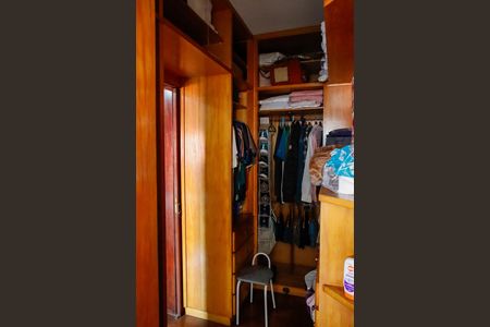 Casa à venda com 263m², 4 quartos e 3 vagasCloset da suíte 3
