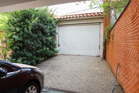 Casa à venda com 263m², 4 quartos e 3 vagasFachada