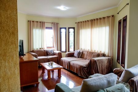 Casa à venda com 263m², 4 quartos e 3 vagasSala