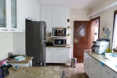 Casa à venda com 263m², 4 quartos e 3 vagasCozinha 