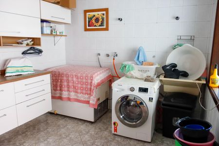 Casa à venda com 263m², 4 quartos e 3 vagasLavanderia