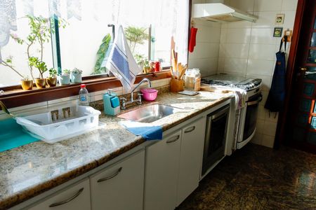 Casa à venda com 263m², 4 quartos e 3 vagasCozinha 