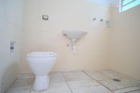 Casa à venda com 138m², 3 quartos e 2 vagasBanheiro 2