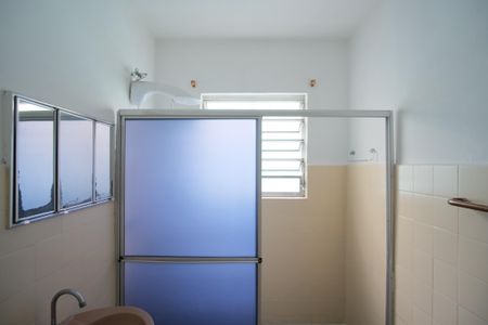 Casa à venda com 138m², 3 quartos e 2 vagasBanheiro 1