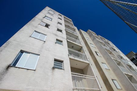 Apartamento para alugar com 52m², 2 quartos e 1 vaga Apartamento para alugar com 52m², 2 quartos e 1 vagaFachada