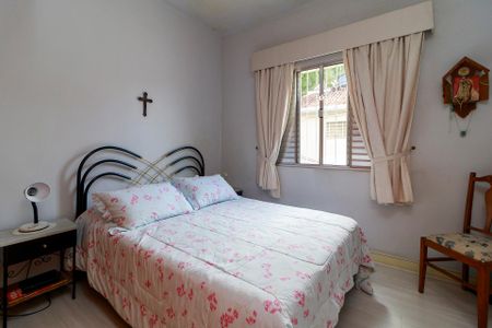 Casa à venda com 100m², 3 quartos e 4 vagas Casa à venda com 100m², 3 quartos e 4 vagasQuarto 2