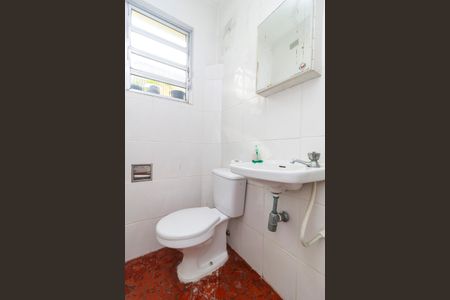 Casa à venda com 100m², 3 quartos e 4 vagas Casa à venda com 100m², 3 quartos e 4 vagasÁrea de Serviço - Banheiro