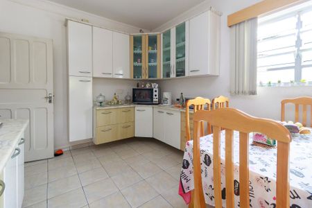 Casa à venda com 100m², 3 quartos e 4 vagas Casa à venda com 100m², 3 quartos e 4 vagasCozinha