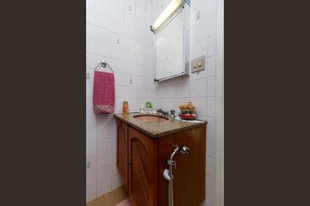 Casa à venda com 100m², 3 quartos e 4 vagas Casa à venda com 100m², 3 quartos e 4 vagasBanheiro