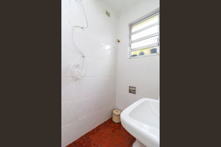 Casa à venda com 100m², 3 quartos e 4 vagas Casa à venda com 100m², 3 quartos e 4 vagasÁrea de Serviço - Banheiro