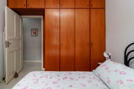 Casa à venda com 100m², 3 quartos e 4 vagas Casa à venda com 100m², 3 quartos e 4 vagasQuarto 2