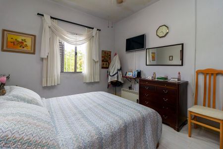 Casa à venda com 100m², 3 quartos e 4 vagas Casa à venda com 100m², 3 quartos e 4 vagasQuarto 3