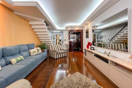 Casa à venda com 165m², 3 quartos e 4 vagasSala