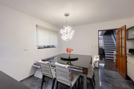 Casa à venda com 165m², 3 quartos e 4 vagasCopa